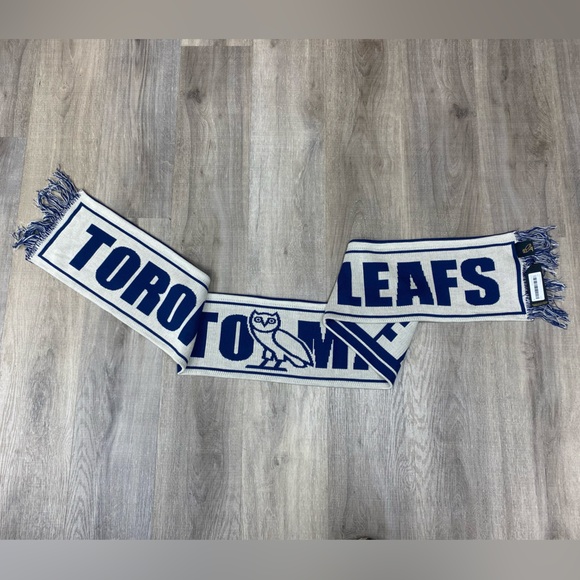 Toronto Maple Leafs x OVO Scarf - Picture 3 of 6
